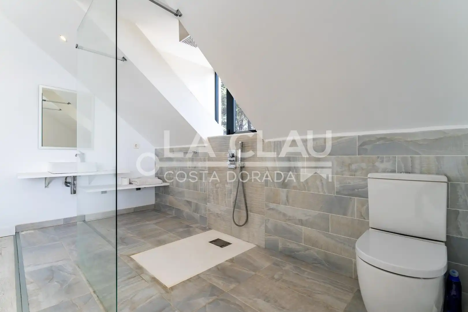 Bathroom of Houses for sale in Maspujols  with Heating, Private garden and Terrace
