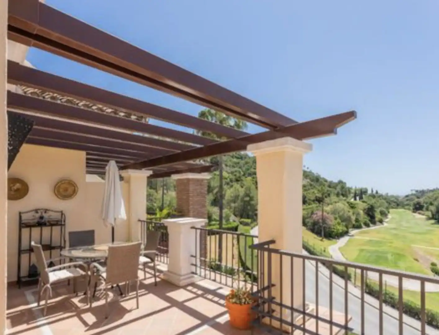 Terrasse von Maisonette zur Miete in Benahavís mit Klimaanlage, Heizung und Terrasse