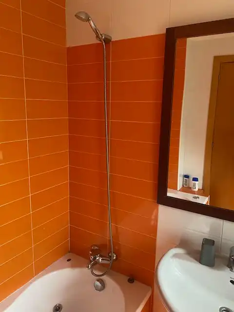 Baño de Apartamento en venta en Baiona con Calefacción, Parquet y Terraza