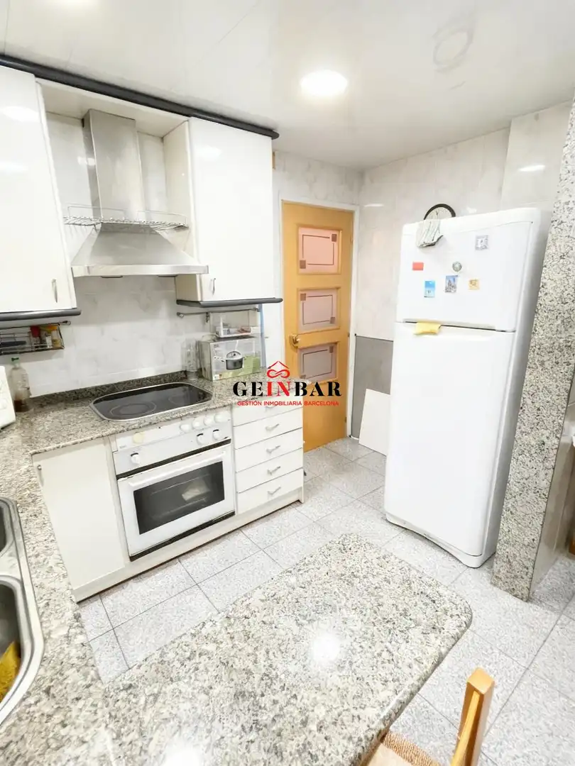 Wohnung mit Terrasse zum Verkauf in Calle de Cantàbria, imagen 8