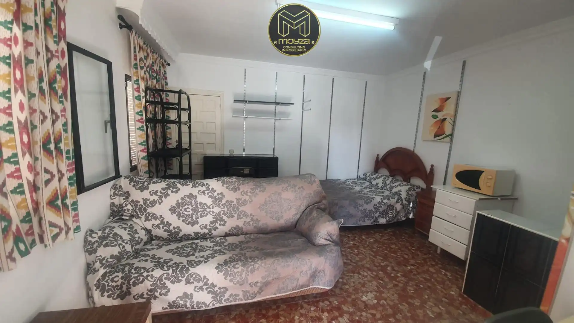 Living room of Study for rent in San Roque