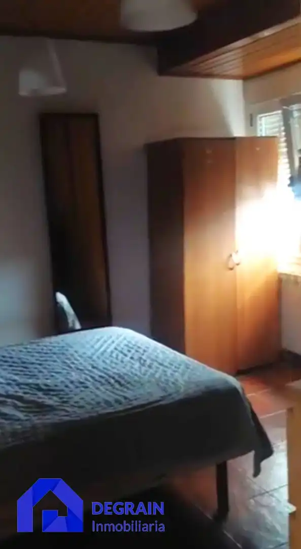 Dormitori de Pis en venda en Oviedo  amb Terrassa i Traster