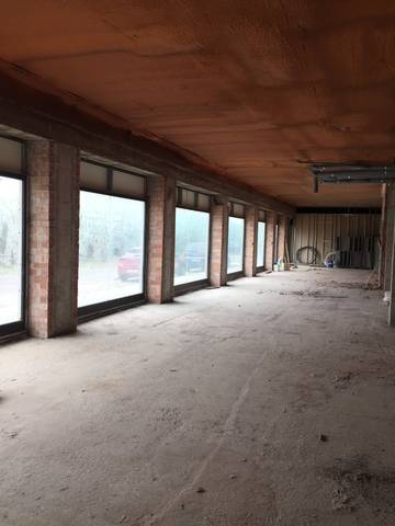 Local comercial en Alquiler en Carrer Riu Brugent en Els Esquirols