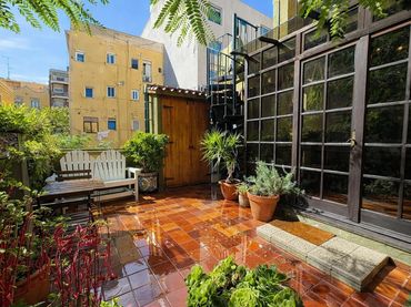 Piso con balcón en venta en Eixample