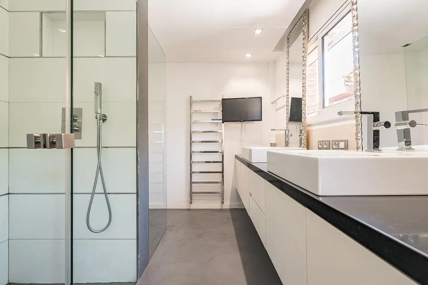 Badezimmer von Haus oder Chalet zur Miete in Sant Just Desvern mit Klimaanlage, Heizung und Privatgarten