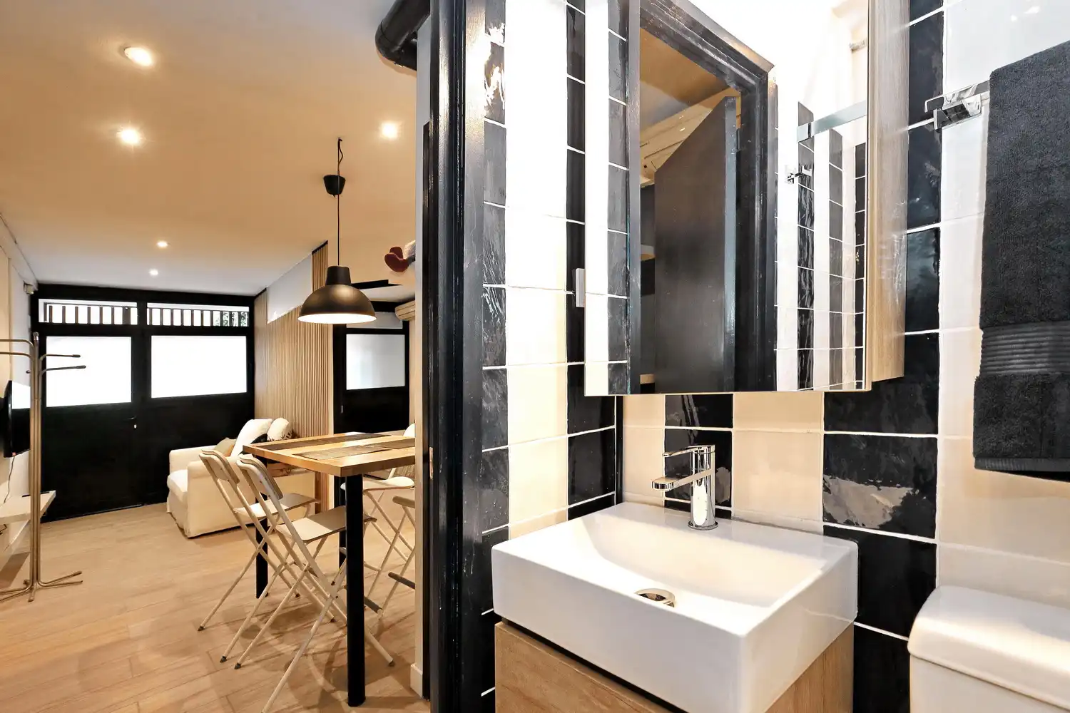 Badezimmer von Wohnung zum Verkauf in Barcelona mit Klimaanlage, Heizung und Möbliert