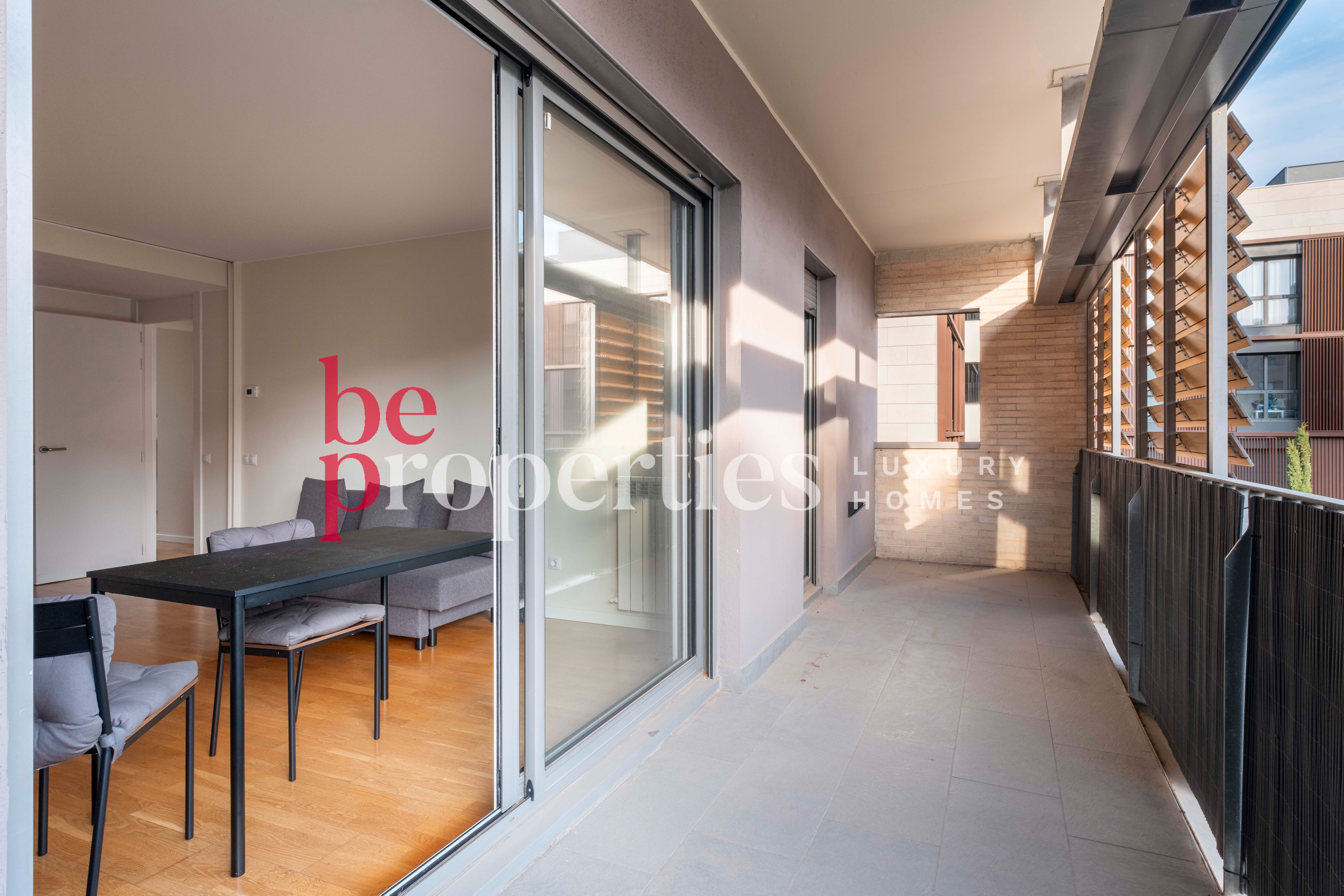Exterior view of Flat for sale in Sant Cugat del Vallès  with Air Conditioner, Heating and Terrace