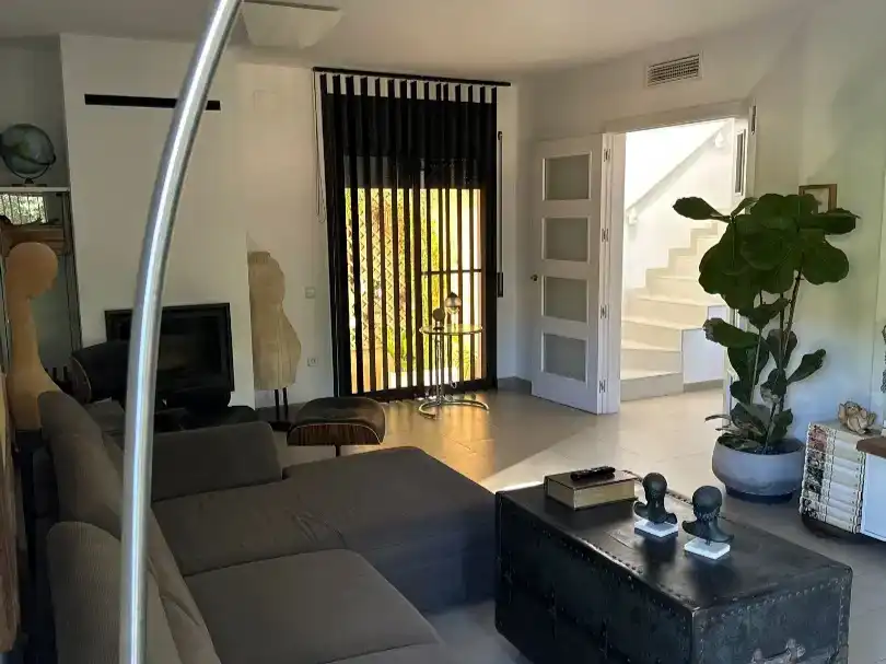 Sala d'estar de Casa o xalet en venda en Cunit amb Aire condicionat, Piscina i Balcó