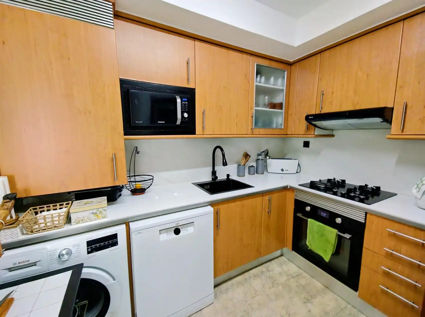 Cocina de Casa adosada en venta en Tarragona con Aire acondicionado, Calefacción y Jardín privado