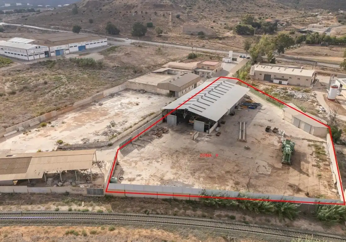 Nau industrial de lloguer en Cartagena