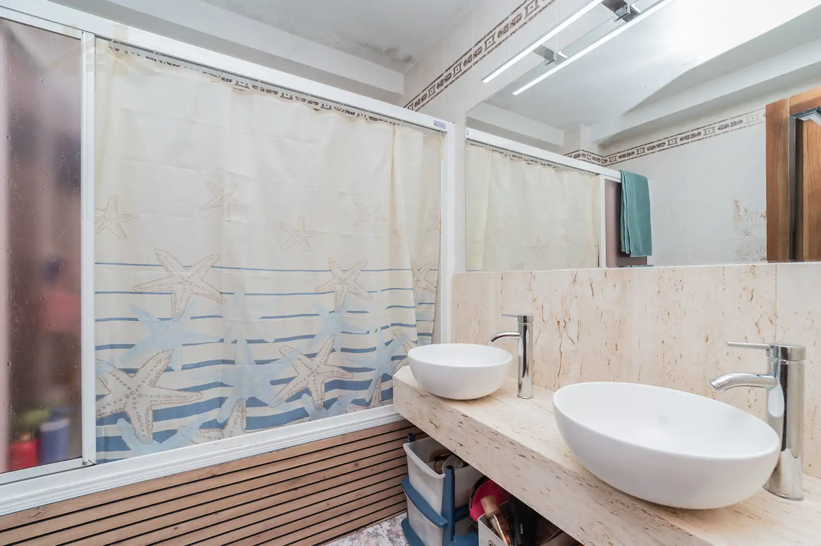 Bathroom of Flat for sale in Fuenlabrada  with Air Conditioner, Heating and Furnished