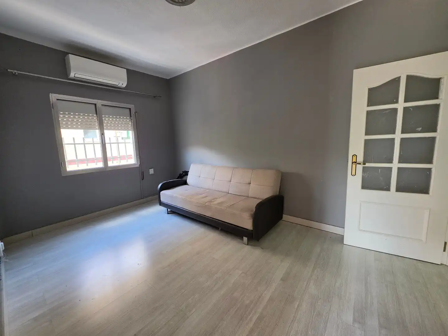 Habitación de Piso en venta en Madrid con Calefacción y Terraza