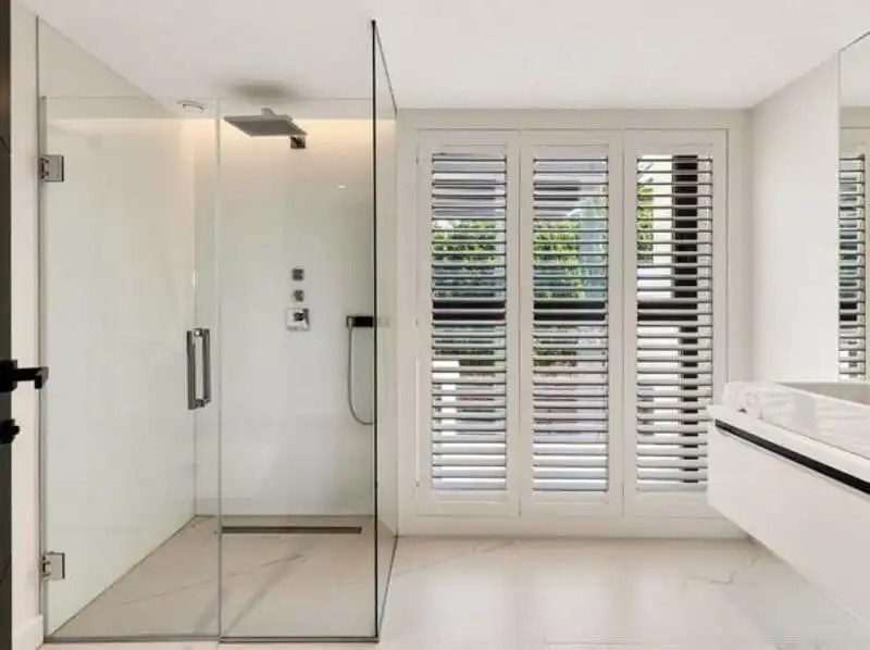 Bany de Casa o xalet de lloguer en Marbella amb Aire condicionat, Calefacció i Jardí privat