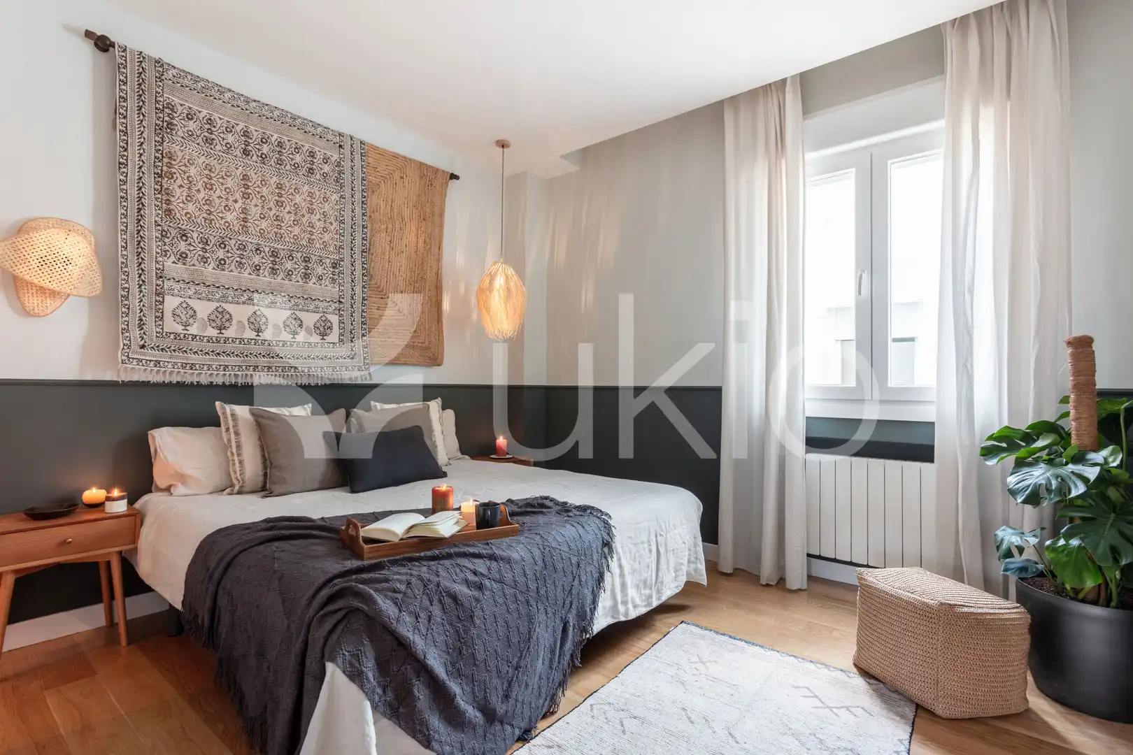Dormitori de Apartament de lloguer en Madrid amb Aire condicionat, Calefacció i Forn