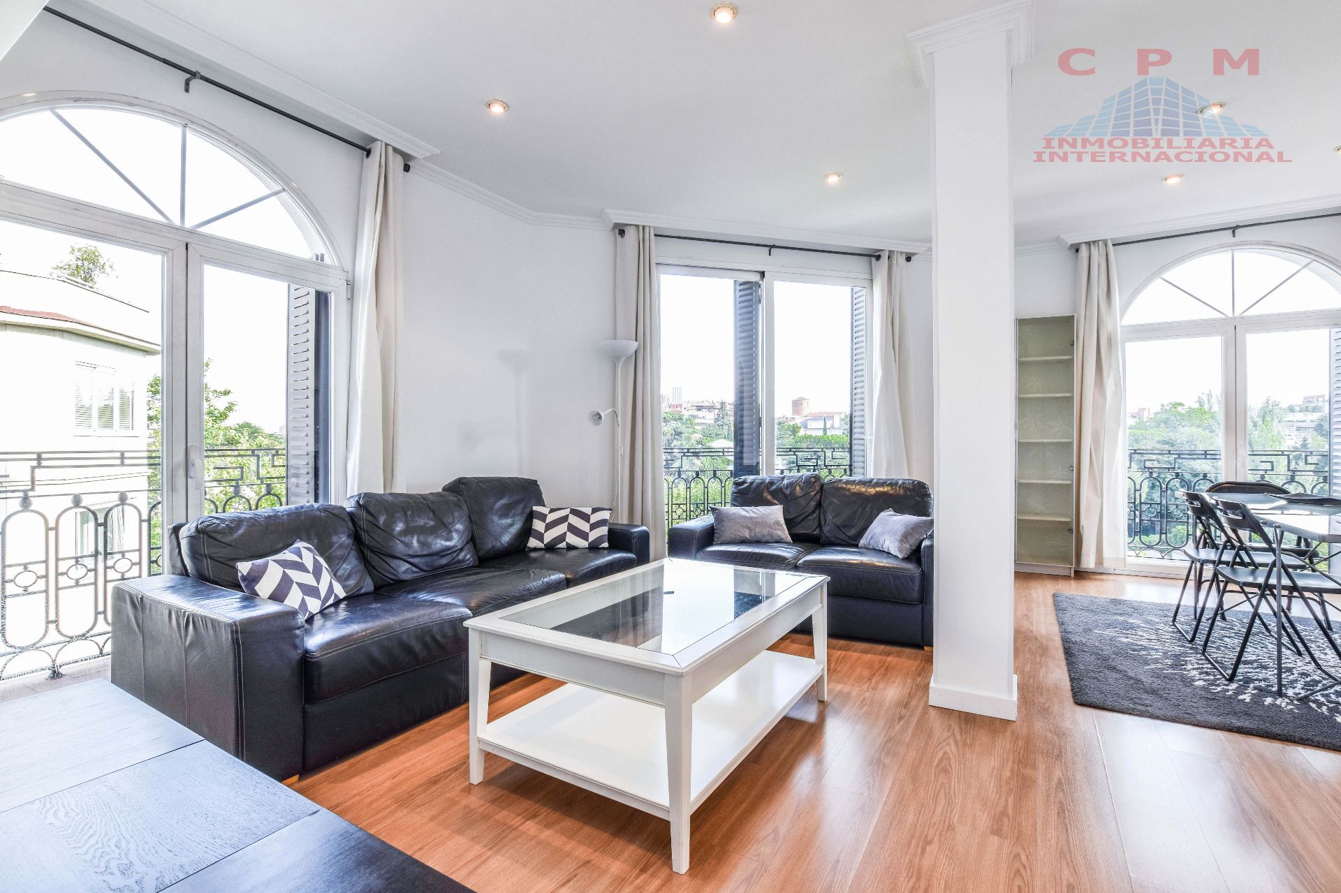 Sala de estar de Piso de alquiler en  Madrid Capital con Aire acondicionado, Calefacción y Amueblado