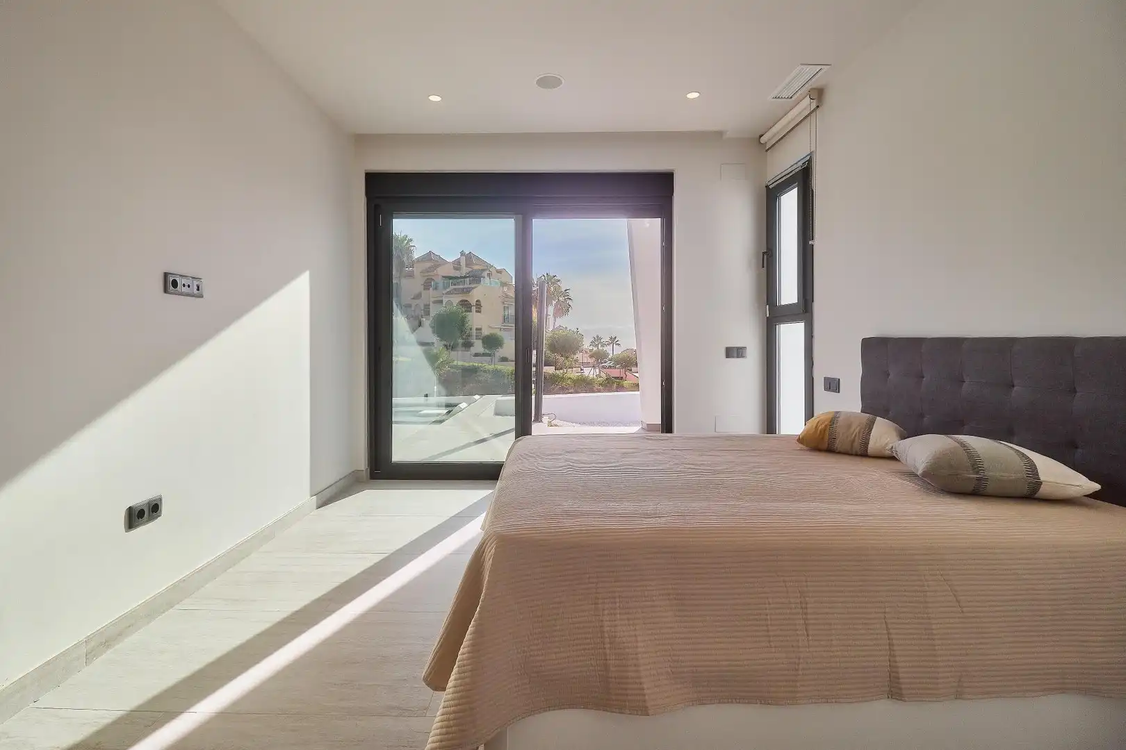 Villa mit Pool zum Verkauf in El Faro de Calaburra - Chaparral, imagen 30