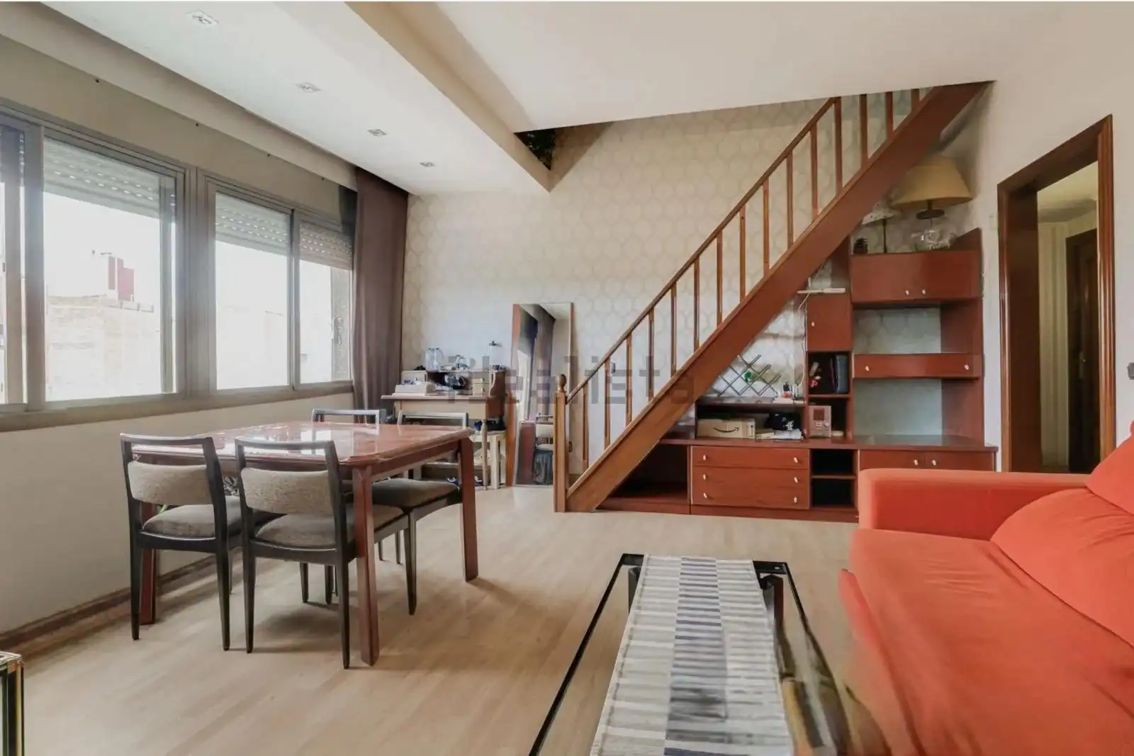 Wohnzimmer von Maisonette zum Verkauf in L'Hospitalet de Llobregat mit Klimaanlage, Heizung und Parkett