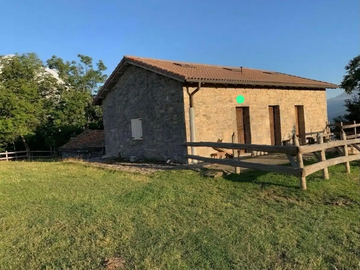 Vista exterior de Casa o chalet en venta en Quirós con Calefacción, Jardín privado y Trastero