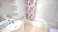 Bathroom of Flat for sale in Sant Carles de la Ràpita  with Air Conditioner, Heating and Terrace