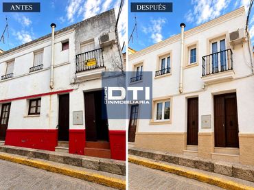 Casa con balcón en venta en Calle Manuel León