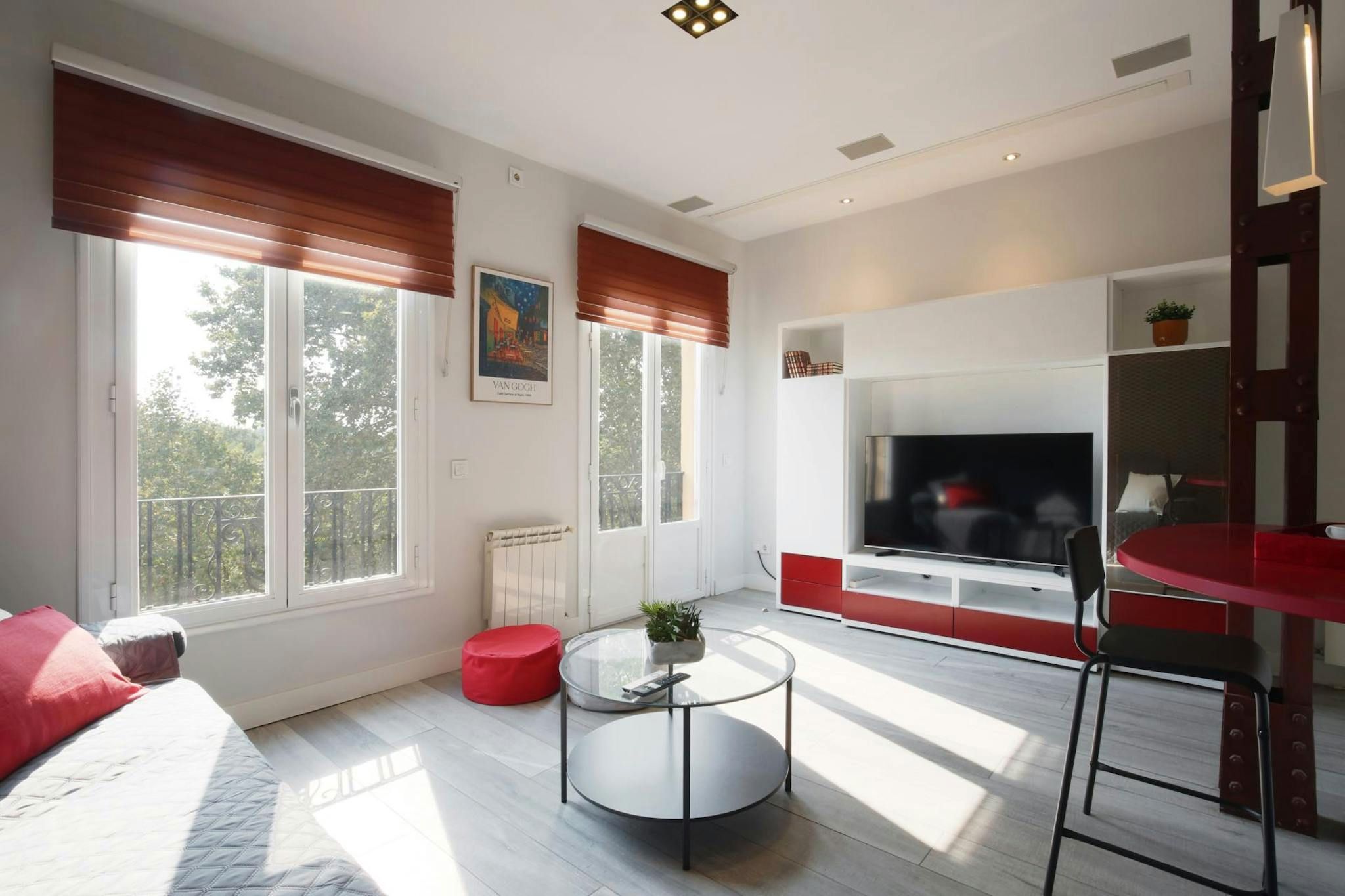 Living room of Flat to rent in  Madrid Capital  with Air Conditioner, Heating and Furnished