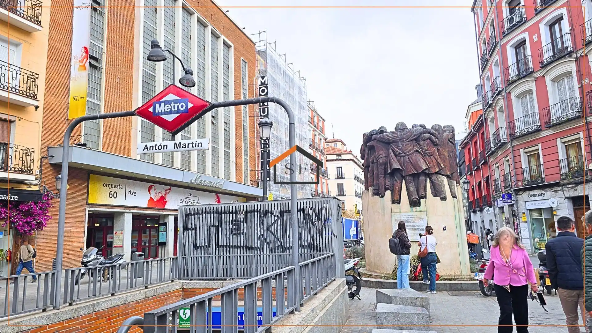 Vista exterior de Piso en venta en Madrid con Calefacción y Amueblado