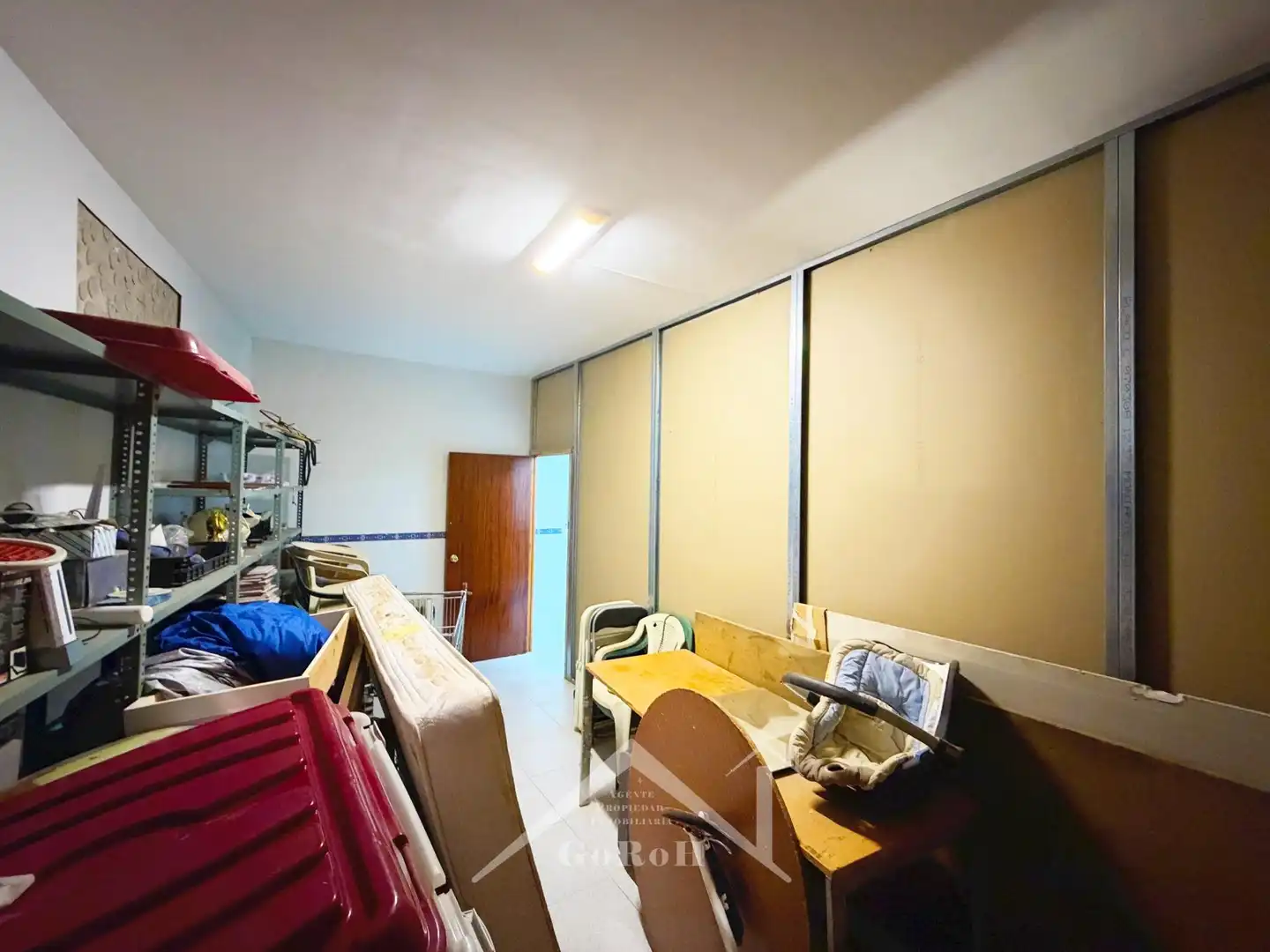 Edificio en venta en Almadén de la Plata, Sevilla