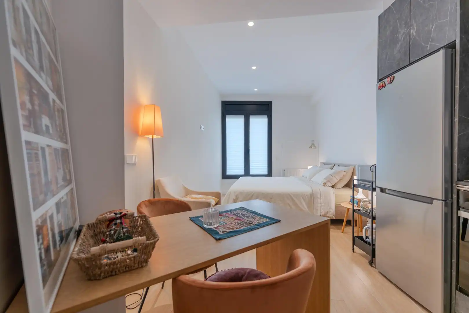Bedroom of Flat for rent in Girona  with Air Conditioner and Heating