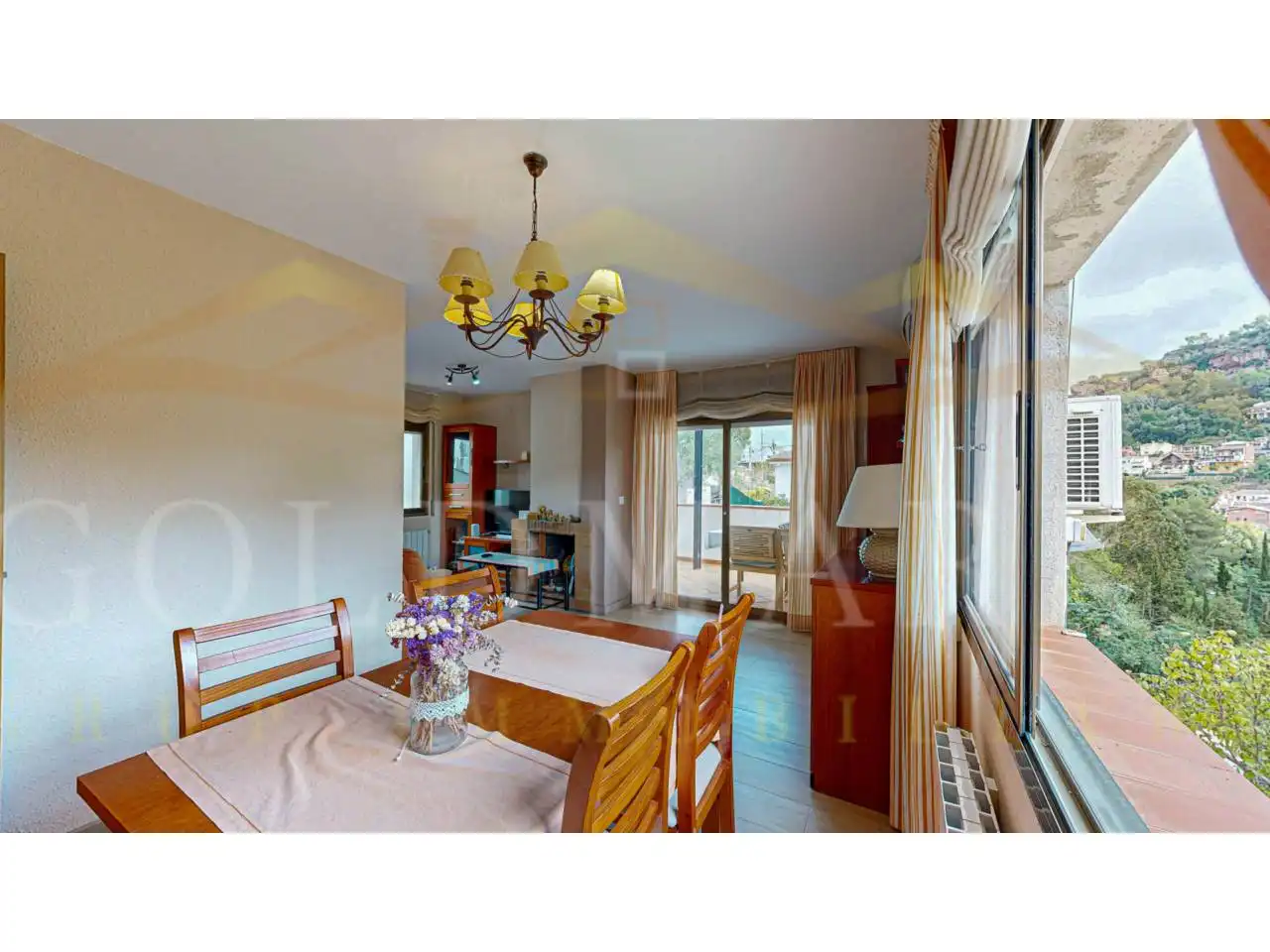 Comedor de Casa o chalet en venta en Corbera de Llobregat con Aire acondicionado, Calefacción y Jardín privado