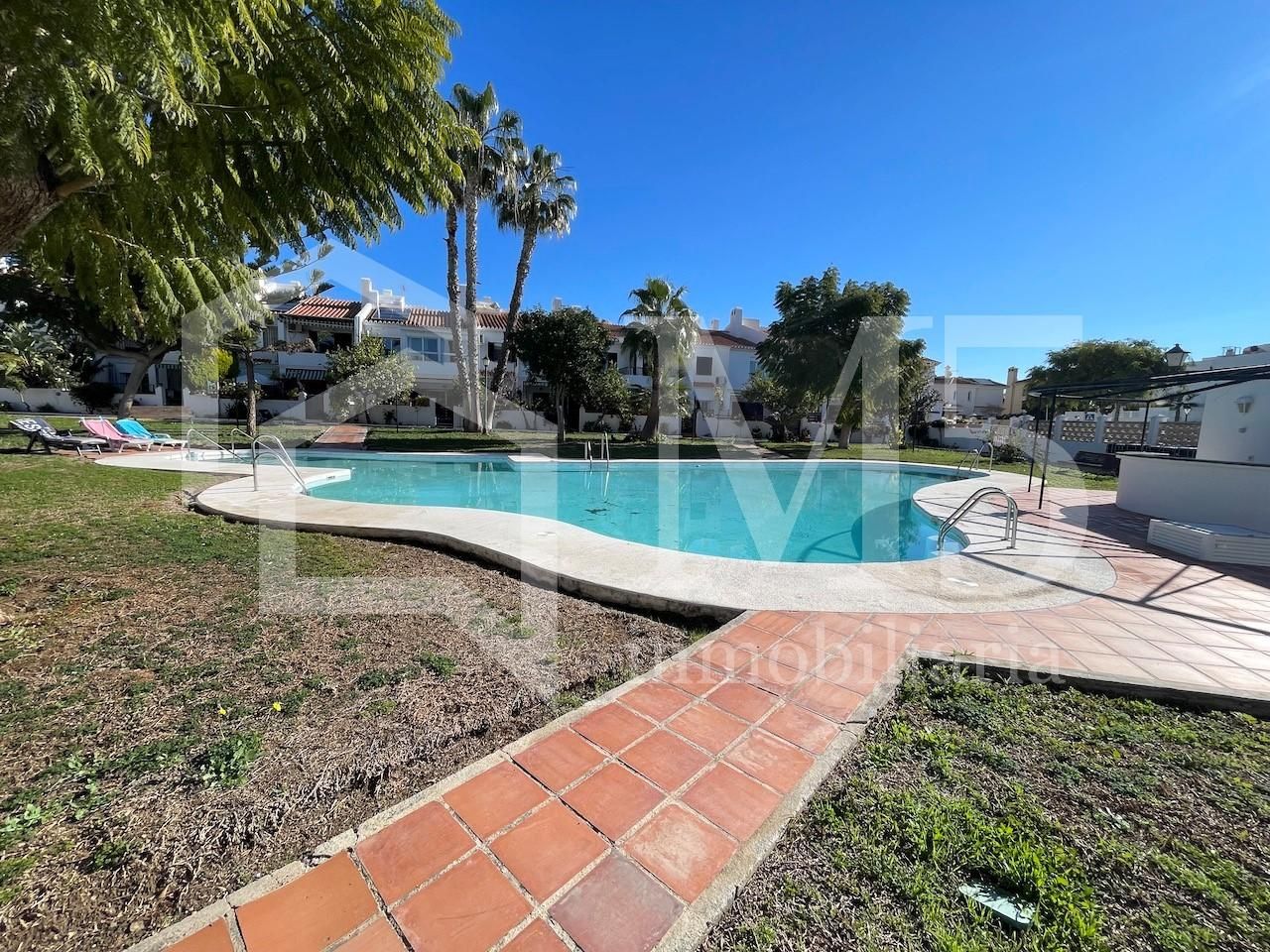 Jardí de Casa o xalet en venda en Vélez-Málaga amb Aire condicionat, Terrassa i Piscina comunitària