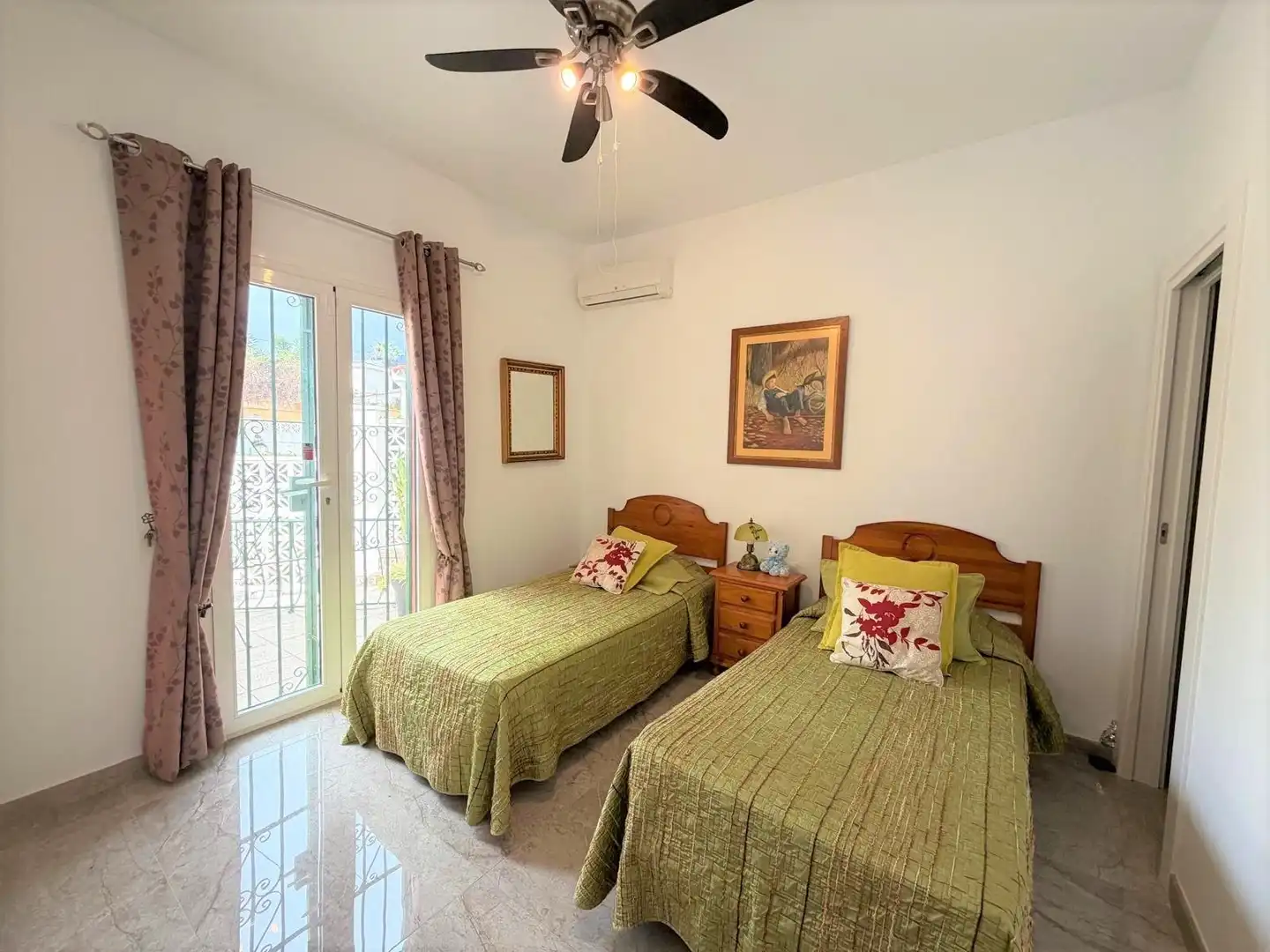 Bedroom of Houses for sale in Benalmádena  with Air Conditioner, Heating and Private garden