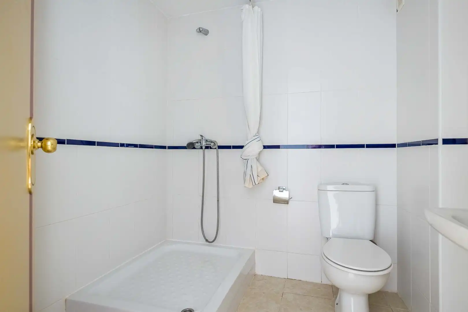 Bathroom of Flat for sale in Sevilla