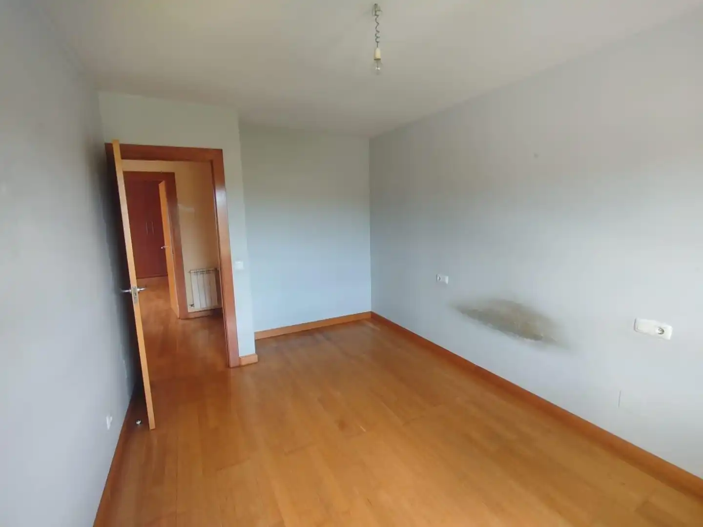 Habitación de Casa adosada en venta en Sariegos con Calefacción, Jardín privado y Terraza