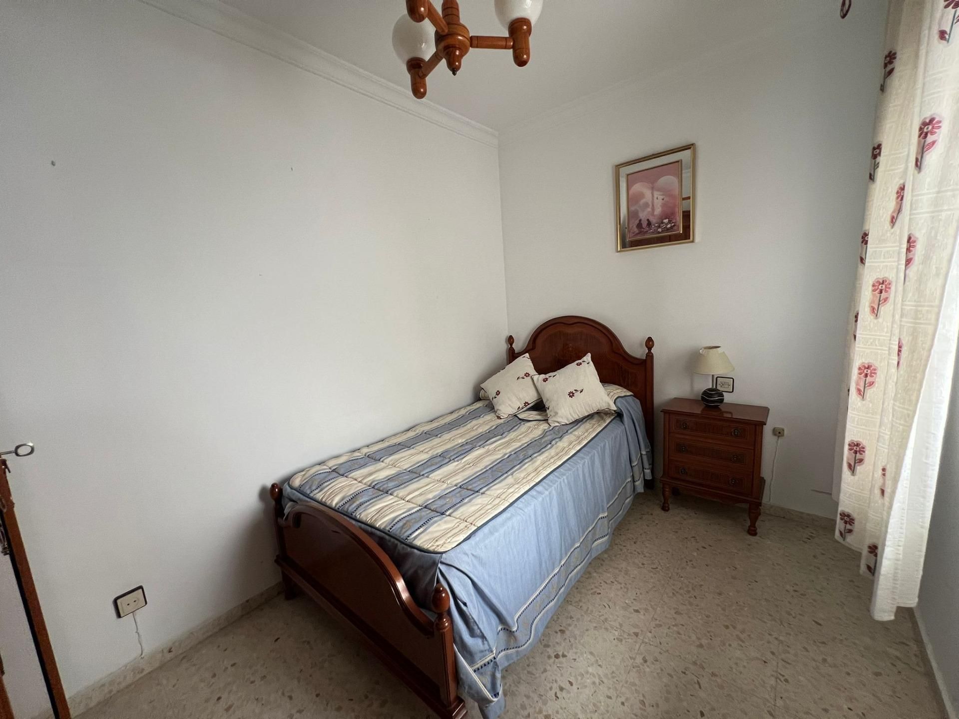 Habitación de Casa adosada en venta en  Madrid Capital