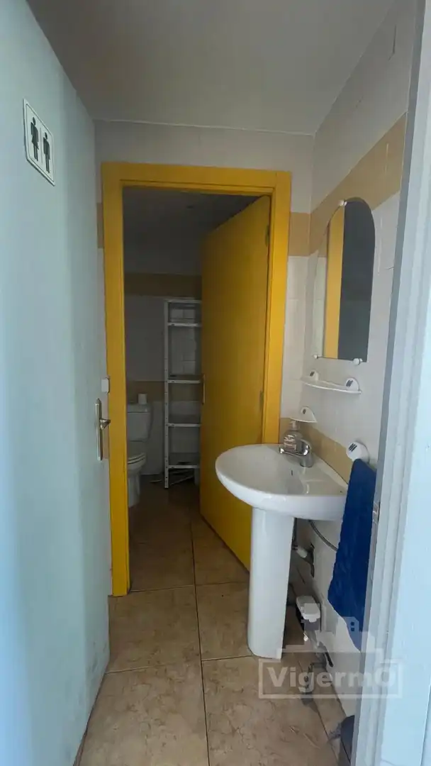 Baño de Local en venta en Torrejón de Ardoz