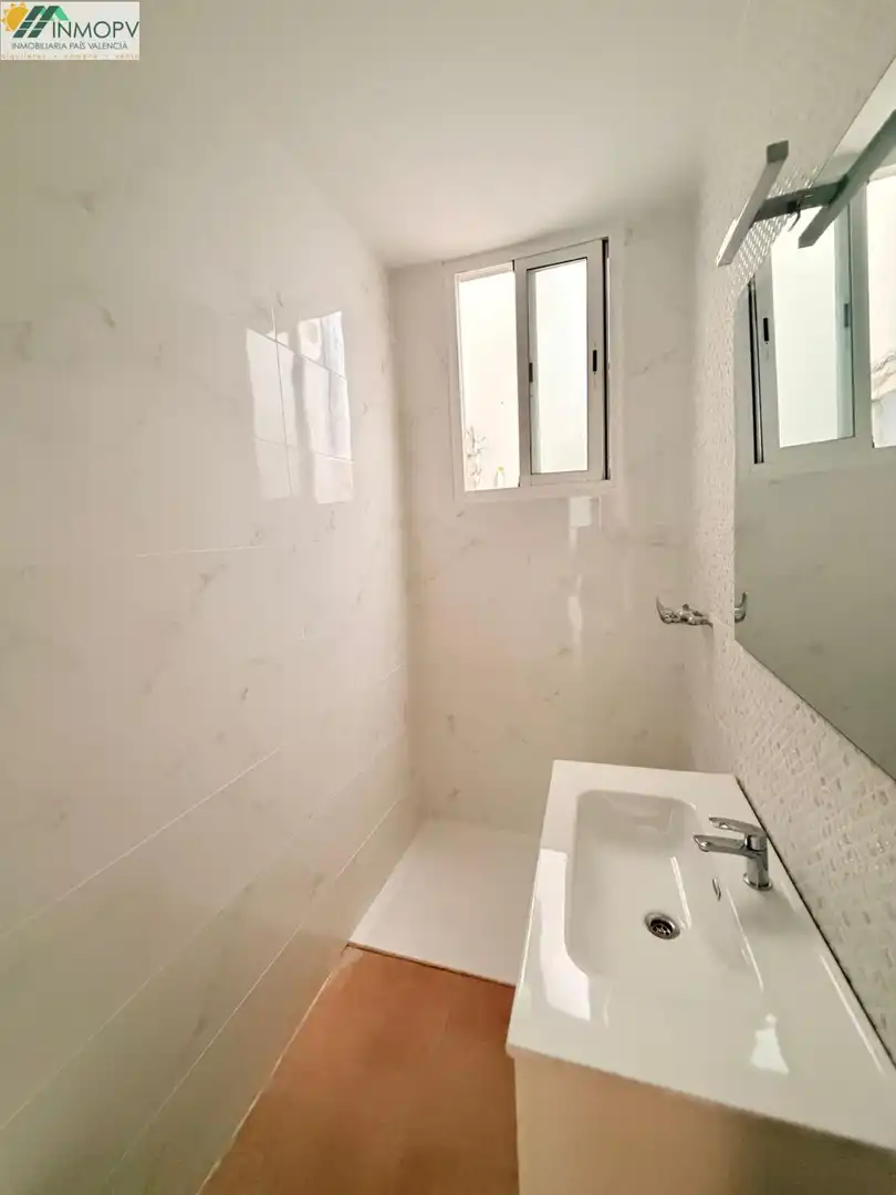 Bathroom of Houses for sale in Alcanar  with Parquet flooring, Terrace and Storage room