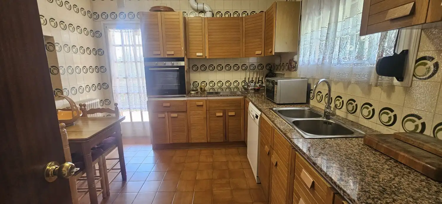 Cocina de Casa o chalet en venta en Corbera de Llobregat con Aire acondicionado, Calefacción y Terraza