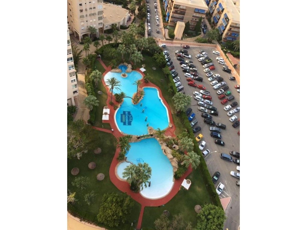Piscina de Pis en venda en El Campello amb Aire condicionat, Terrassa i Piscina