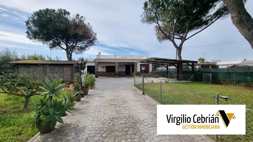 Detached house with garden for sale in Las Tres Piedras - Costa Ballena, imagen 3