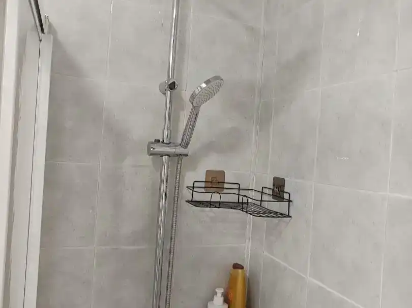 Badezimmer von Wohnung zur untervermieten in Aranjuez mit Klimaanlage und Möbliert