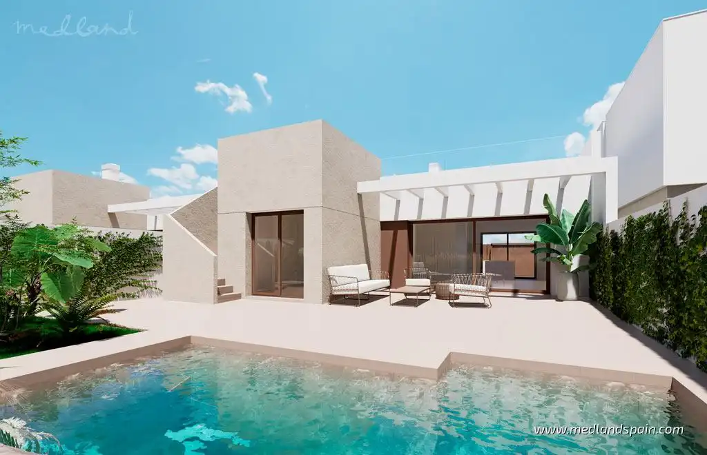 Villa mit Pool zum Verkauf in Las Lomas de Rame - Bahía Bella