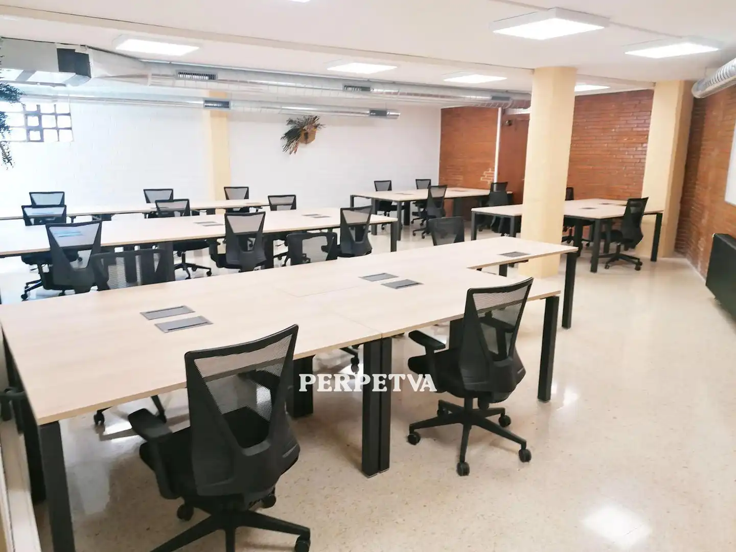 Ufficio con ascensore in affitto a de Sant Carles