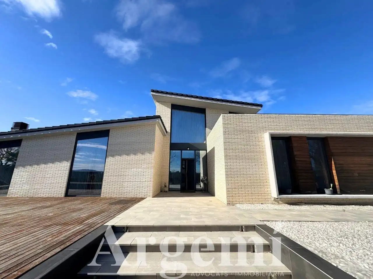 Vista exterior de Casa o chalet en venta en Palau-solità i Plegamans con Aire acondicionado, Calefacción y Jardín privado