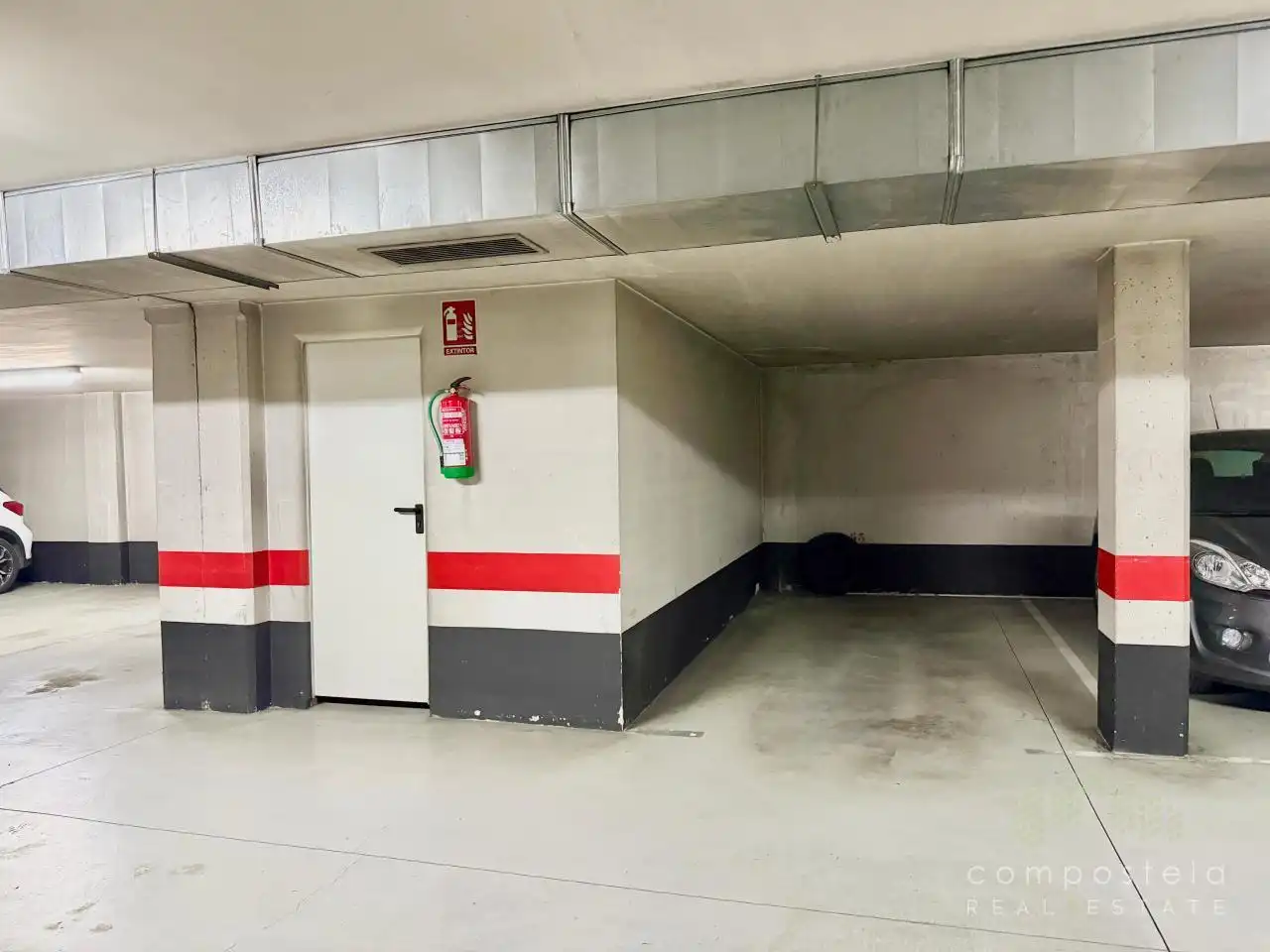 Parking of Flat for rent in Ames  with Heating, Storage room and Balcony