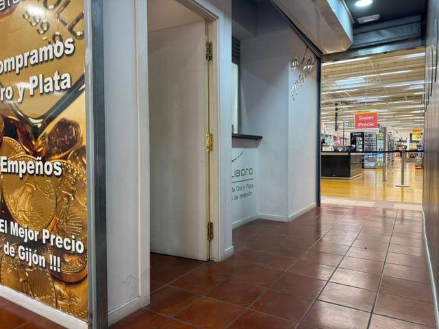 Local comercial en Venta en La Calzada