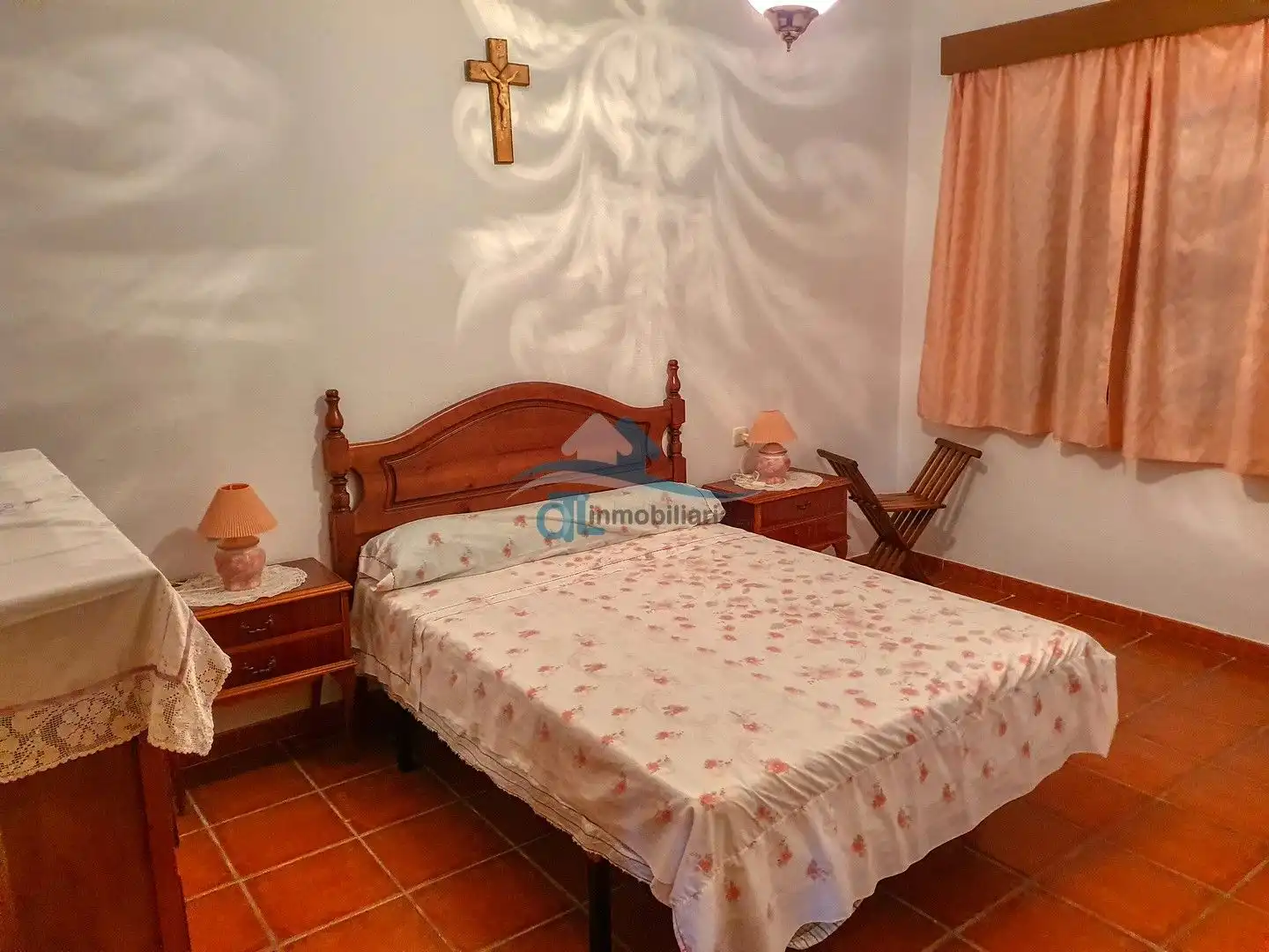 Dormitori de Casa o xalet en venda en Linares amb Jardí privat i Piscina
