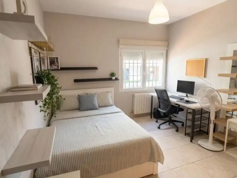 Bedroom of Houses for sale in Sevilla la Nueva  with Air Conditioner, Heating and Private garden