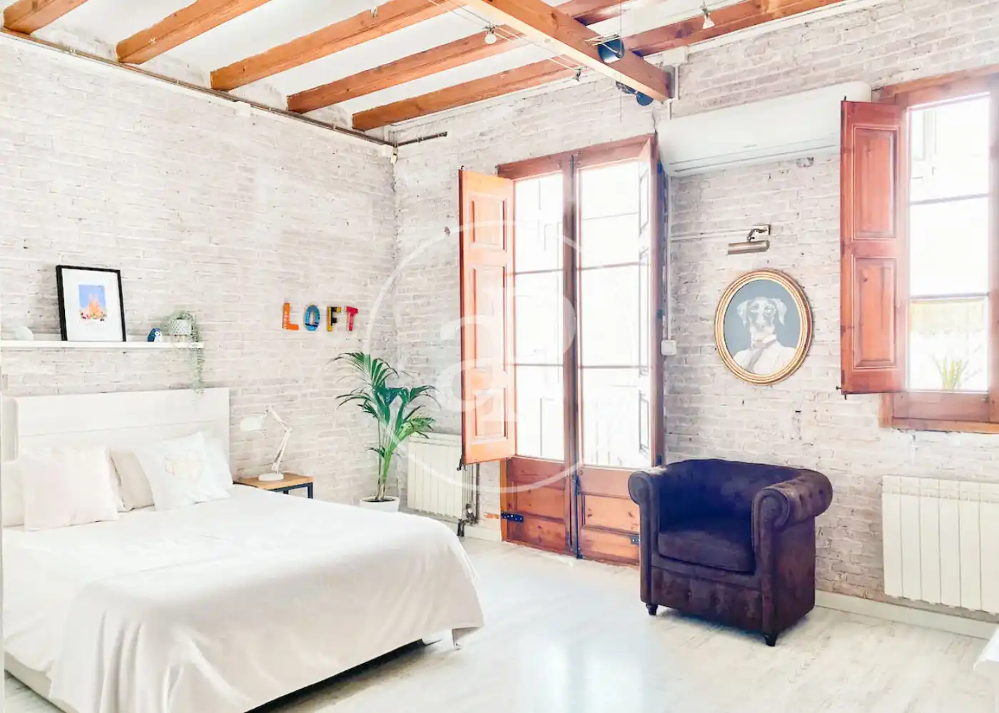 Schlafzimmer von Wohnung zum Verkauf in Barcelona mit Klimaanlage und Heizung