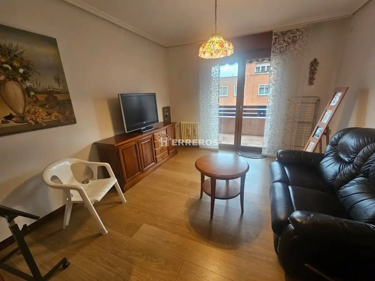 Living room of Flat for sale in  Logroño  with Heating, Terrace and Storage room