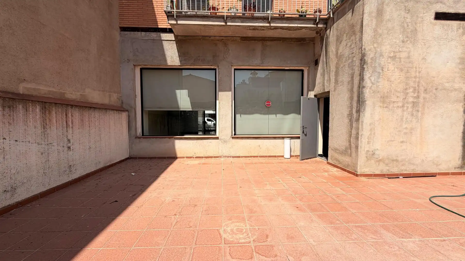 Außenansicht von Geschaftsraum zur Miete in Vilafranca del Penedès mit Klimaanlage